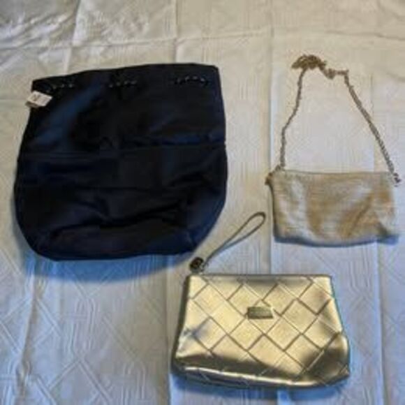 bundle lot of 3 women's bags purses - Picture 1 of 4